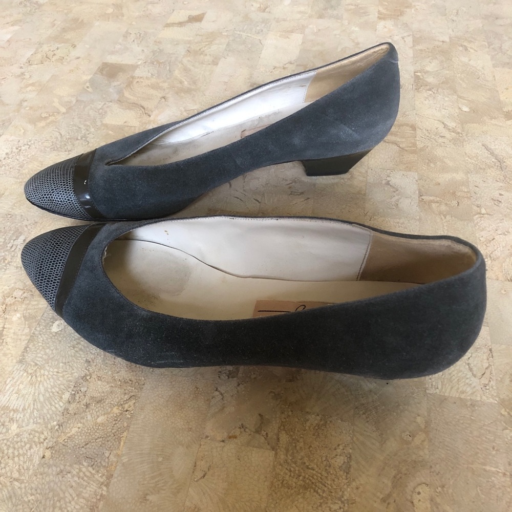 Amalfi Dark Gray Suede Pumps